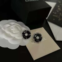 Chanel Women Clip-on Stud Earrings in Metal and Glass Pearls (1)