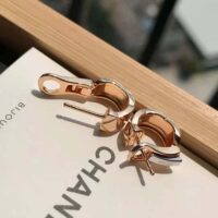 Chanel Women Coco Crush Earrings in 18K Beige Gold (1)