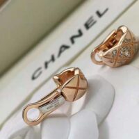 Chanel Women Coco Crush Earrings in 18K Beige Gold (1)