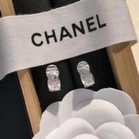 Chanel Women Coco Crush Earrings in 18K White Gold (1)