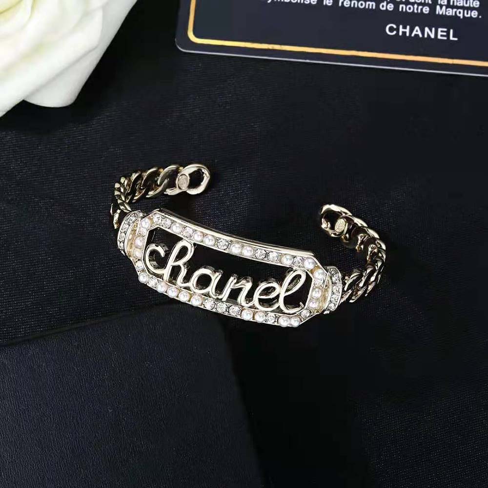 Chanel Women Cuff in Metal Glass Pearls and Strass (2)