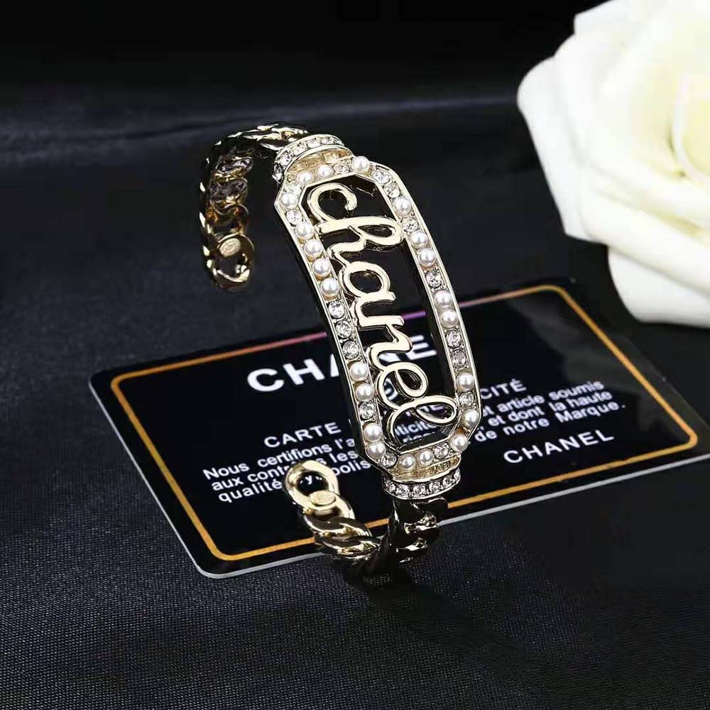 Chanel Women Cuff in Metal Glass Pearls and Strass (3)