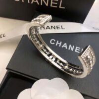 Chanel Women Cuff in Metal & Strass (1)