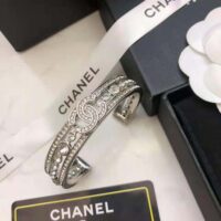 Chanel Women Cuff in Metal & Strass (1)