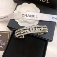 Chanel Women Cuff in Metal & Strass (1)