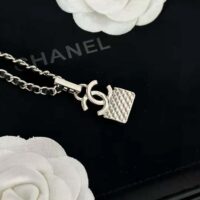 Chanel Women Necklace in Metal Calfskin and Strass (1)