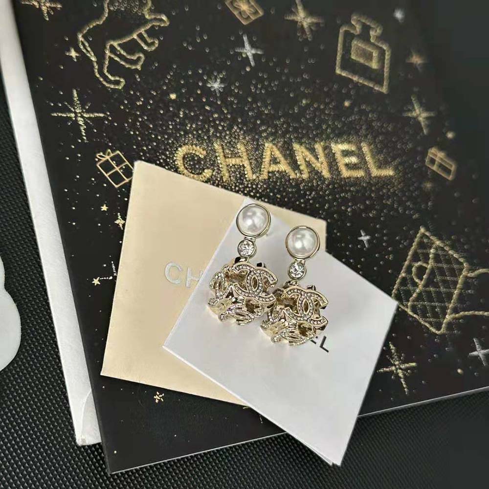 Chanel Women Pendant Earrings Metal Glass Pearls and Strass (4)