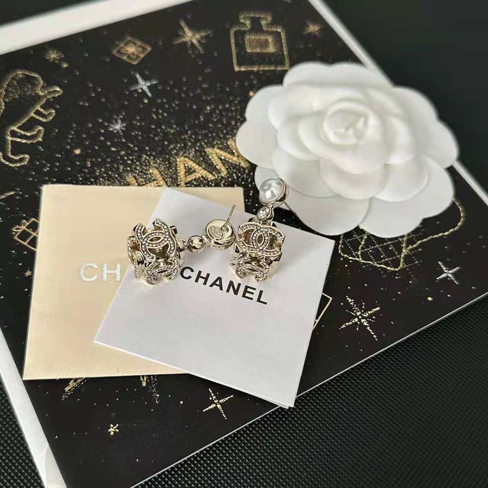 Chanel Women Pendant Earrings Metal Glass Pearls and Strass (5)
