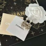 Chanel Women Pendant Earrings Metal Glass Pearls and Strass - Bild 3