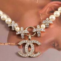 Chanel Women Pendant Earrings in Metal Glass Pearls & Strass (1)