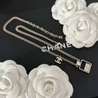 Chanel Women Pendant Necklace in Metal and Strass (1)