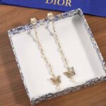 Dior Women Métamorphose Earrings Gold-Finish Metal and White Resin Pearls - Imagen 4