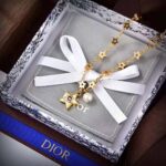 Dior Women Star Necklace Gold-Finish Metal with a White Resin Pearl and Mirror – Image 5