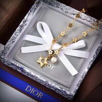 Dior Women Star Necklace Gold-Finish Metal with a White Resin Pearl and Mirror (1)