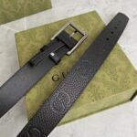 Gucci GG Unisex Rubber-Effect Leather Belt Black Square Buckle 3.3 CM Width - Imagen 6