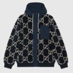 Giacca Gucci da uomo in tessuto jacquard GG Fuzzy con cappuccio fisso, coulisse, maniche lunghe, tasca frontale applicata