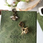Gucci Women Bee Earrings with Interlocking G - Imagen 5