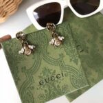 Gucci Women Bee Earrings with Interlocking G - Imagen 4