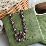 Gucci Women Double G Crystal Flowers Necklace - Imagen 6