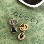 Gucci Women Double G Earrings with Black Crystals - Bild 6