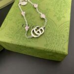 Gucci Women Double G Mother of Pearl Bracelet - Bild 7