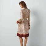 Gucci Women GG Diagonal Horses Print Silk Dress Point Collar Long Sleeves Rear Vent – Bild 13