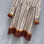 Gucci Women GG Diagonal Horses Print Silk Dress Point Collar Long Sleeves Rear Vent – Bild 5