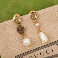 Gucci Women Interlocking G Flower Pearl Earrings (1)