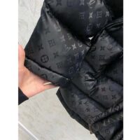 Louis Vuitton LV Women Flight Mode Monogram Jacquard Puffer Wrap Coat Polyamide Black (15)