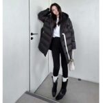 Louis Vuitton LV Women Flight Mode Monogram Jacquard Puffer Wrap Coat Polyamide Black - immagine 11