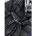 Louis Vuitton LV Women Flight Mode Monogram Jacquard Puffer Wrap Coat Polyamide Black - immagine 5