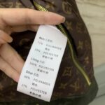 Louis Vuitton LV Women Leather Accent Sleeveless Puffer Jacket Khaki Beige Regular Fit - immagine 12