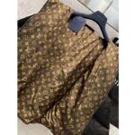 Louis Vuitton LV Women Monogram Accent Pillow Puffer Cape Black Regular Fit - immagine 7