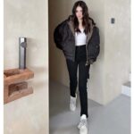 Louis Vuitton LV Women Monogram Accent Pillow Puffer Cape Black Regular Fit - immagine 13