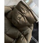Louis Vuitton LV Men Monogram Accent Pillow Puffer Cape Khaki Regular Fit - Bild 5