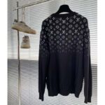 Louis Vuitton Men LV Lvse Monogram Degrade Crewneck Cotton Black White Slightly Loose Fit - immagine 3