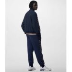 Louis Vuitton Men LV Technical Cotton Zipped Track Top Regular Fit Monogram Sand Jacquard High Jersey Collar – Bild 11