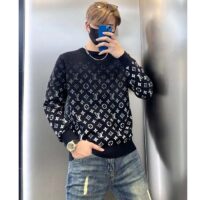 Louis Vuitton Men Lvse Monogram Degrade Crewneck Cotton Black White Slightly Loose Fit (7)