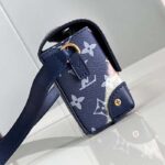 Louis Vuitton Unisex LV Steamer Wearable Wallet Ink Blue Monogram Bleach Coated Canvas - Imagen 5