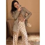 Louis Vuitton Women LV Cropped Camel Cardigan Yack Hair Silk Camel Regular Fit - Bild 11