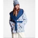 Louis Vuitton Women LV Flight Mode Reversible Signature Short Hooded Wrap Coat Teal - Image 7