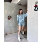 Louis Vuitton Women LV Shiny Monogram Short Parka Ice Blue Regular Fit - Bild 13