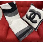 Chanel Unisex CC Cotton Wool Tweed Beige Black Multifunction Scarf Blanket - Bild 6