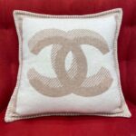 Cuscino Chanel Unisex CC in cotone e lana tweed beige sabbia multifunzione