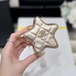 Chanel Women CC Backpack Star Coin Purse Mirror Calfskin Metallic Calfskin Gold-Tone Metal - immagine 8