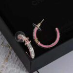 Chanel Women Hoop Earrings in Metal and Diamantés-Pink – Bild 5