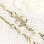 Chanel Women Necklace in Metal Resin Glass Pearls and Strass - Image 5