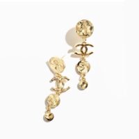 Chanel Women Pendant in Metal-Gold (1)