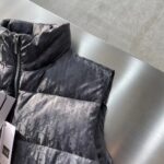 Dior Women CD Dior Oblique Down Vest Gray Technical Jacquard - Bild 6