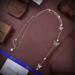 Dior Women Dior Métamorphose Necklace Gold-Finish Metal and White Resin Pearls - Imagen 3